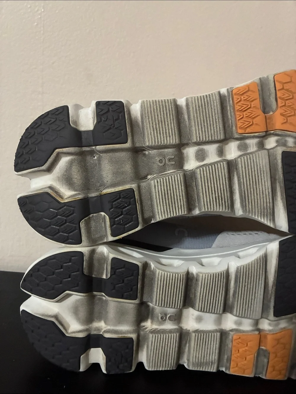 On Cloudrunner 2 running shoes featuring a grey and white mesh size 10 Men
